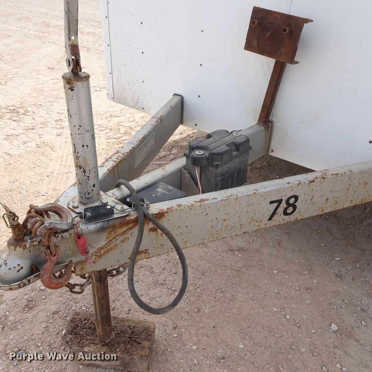 image for item DJ8774 2005 Wells enclosed cargo trailer