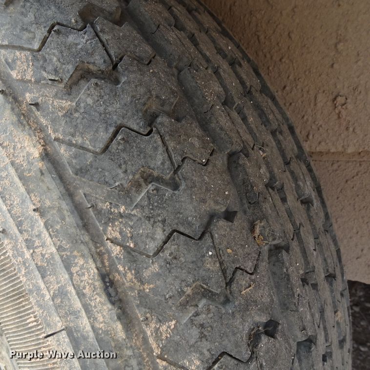 image for item DJ8774 2005 Wells enclosed cargo trailer