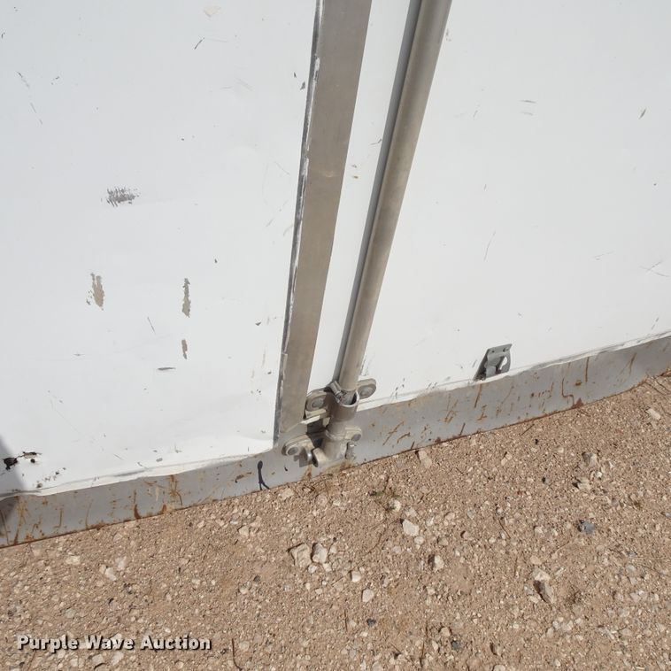 image for item DJ8774 2005 Wells enclosed cargo trailer