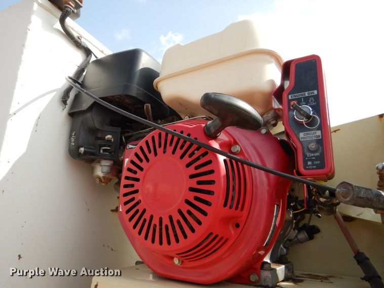 image for item DJ8775 2002 Ford F750 Super Duty  service truck