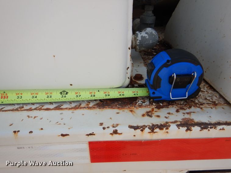 image for item DJ8775 2002 Ford F750 Super Duty  service truck