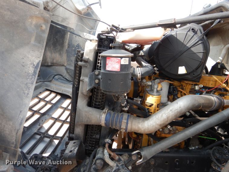 image for item DJ8775 2002 Ford F750 Super Duty  service truck