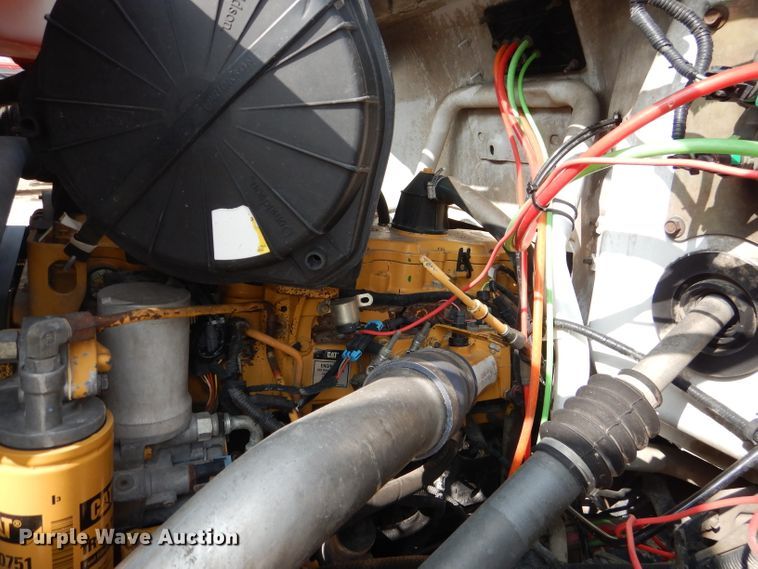 image for item DJ8775 2002 Ford F750 Super Duty  service truck