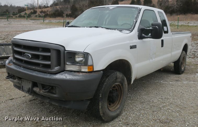 image for item DB10037 2003 Ford F250 Super Duty SuperCab pickup truck