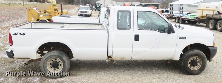 image for item DB10037 2003 Ford F250 Super Duty SuperCab pickup truck