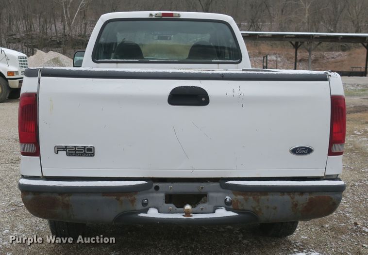 image for item DB10037 2003 Ford F250 Super Duty SuperCab pickup truck