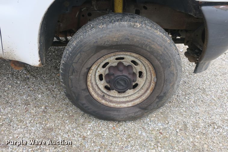 image for item DB10037 2003 Ford F250 Super Duty SuperCab pickup truck