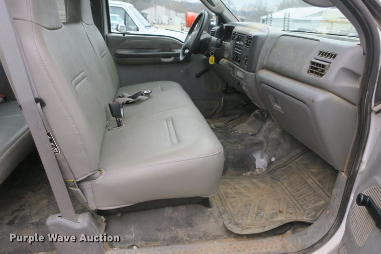 image for item DB10037 2003 Ford F250 Super Duty SuperCab pickup truck