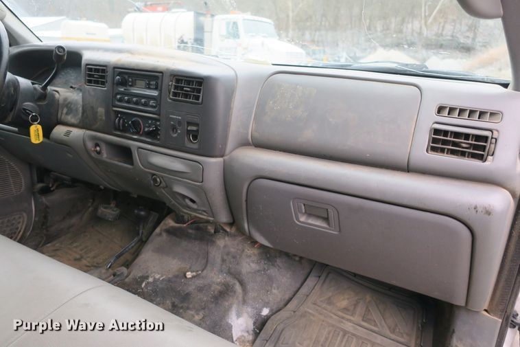 image for item DB10037 2003 Ford F250 Super Duty SuperCab pickup truck