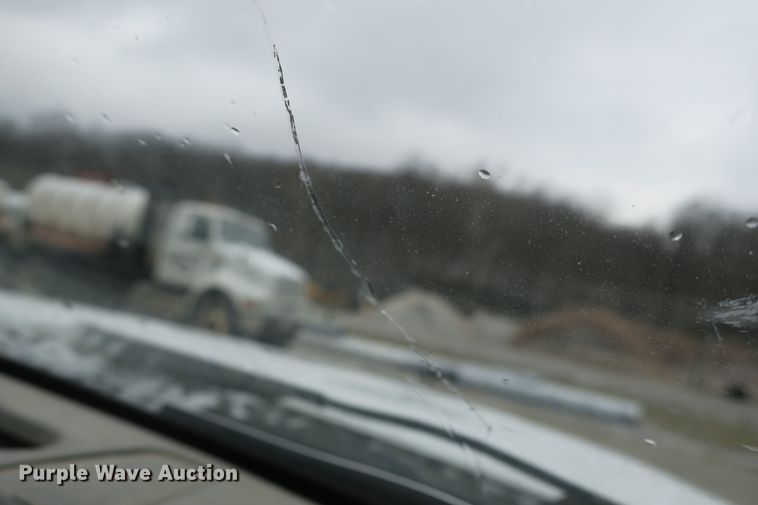 image for item DB10037 2003 Ford F250 Super Duty SuperCab pickup truck