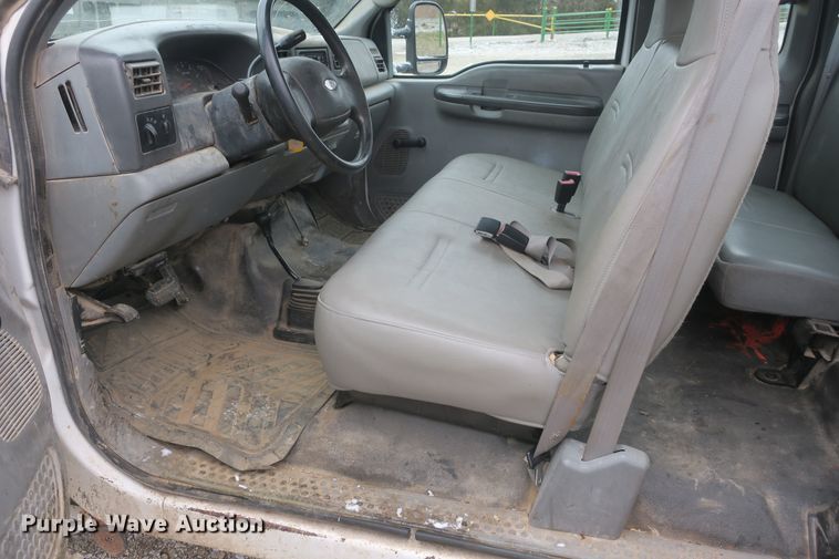 image for item DB10037 2003 Ford F250 Super Duty SuperCab pickup truck