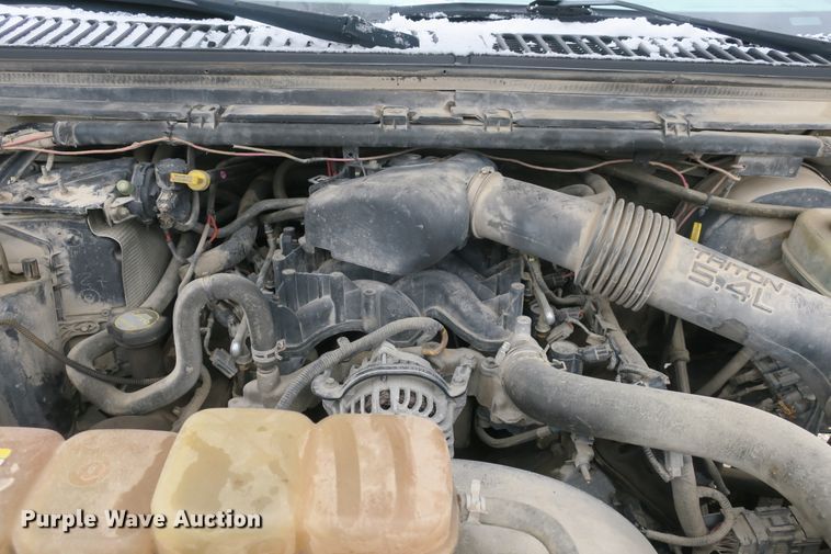 image for item DB10037 2003 Ford F250 Super Duty SuperCab pickup truck