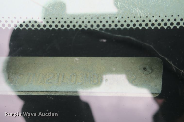 image for item DB10037 2003 Ford F250 Super Duty SuperCab pickup truck