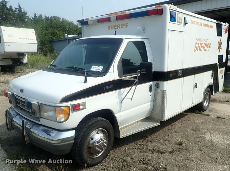 image for item DE0767 1992 Ford Econoline E350  ambulance