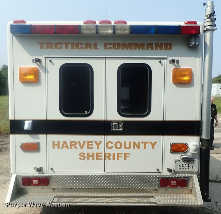 image for item DE0767 1992 Ford Econoline E350  ambulance