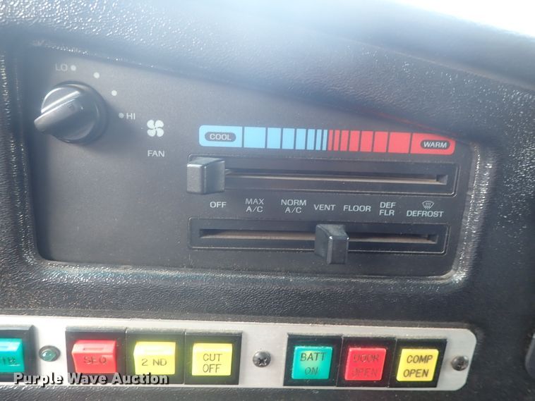 image for item DE0767 1992 Ford Econoline E350  ambulance