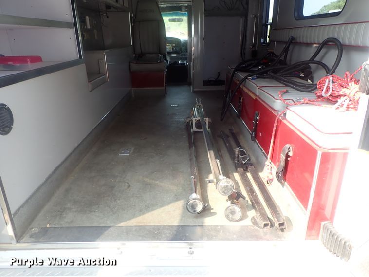 image for item DE0767 1992 Ford Econoline E350  ambulance