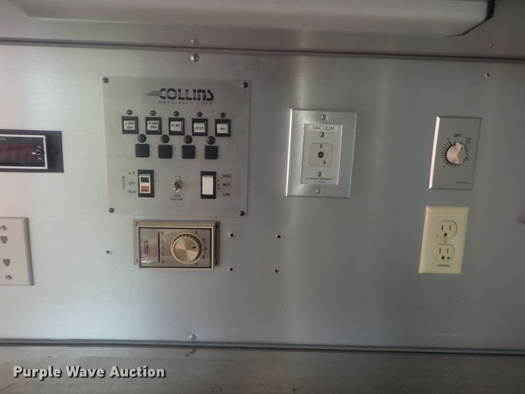 image for item DE0767 1992 Ford Econoline E350  ambulance