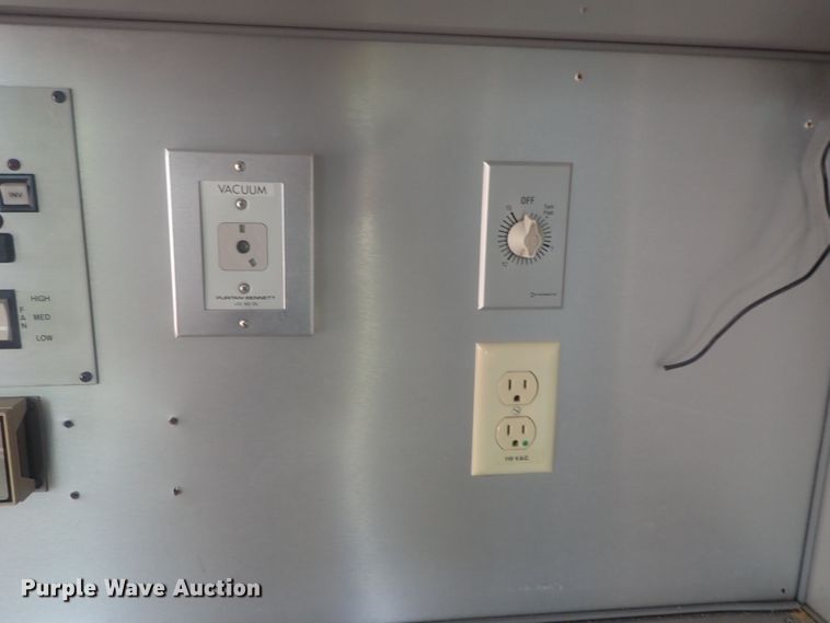 image for item DE0767 1992 Ford Econoline E350  ambulance