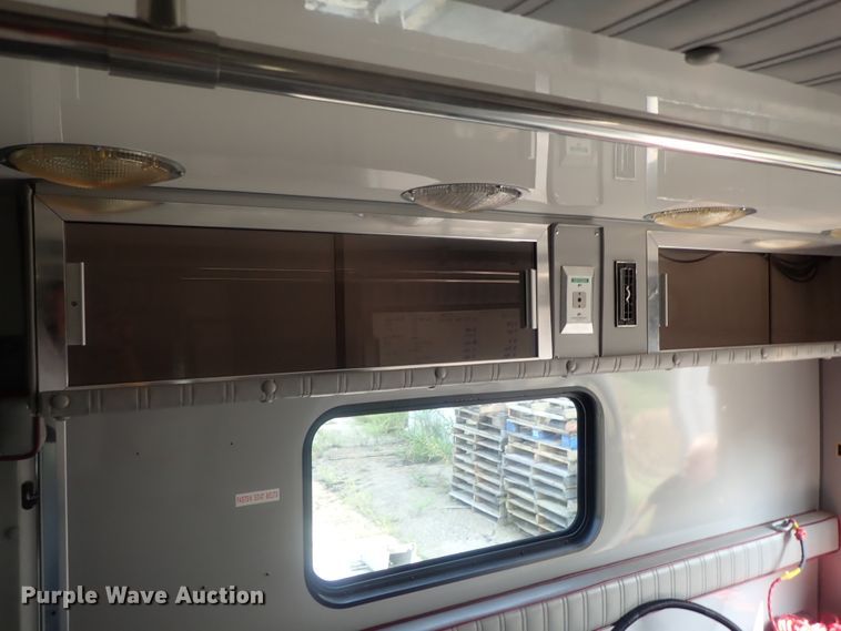 image for item DE0767 1992 Ford Econoline E350  ambulance