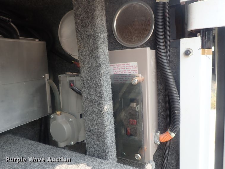 image for item DE0767 1992 Ford Econoline E350  ambulance