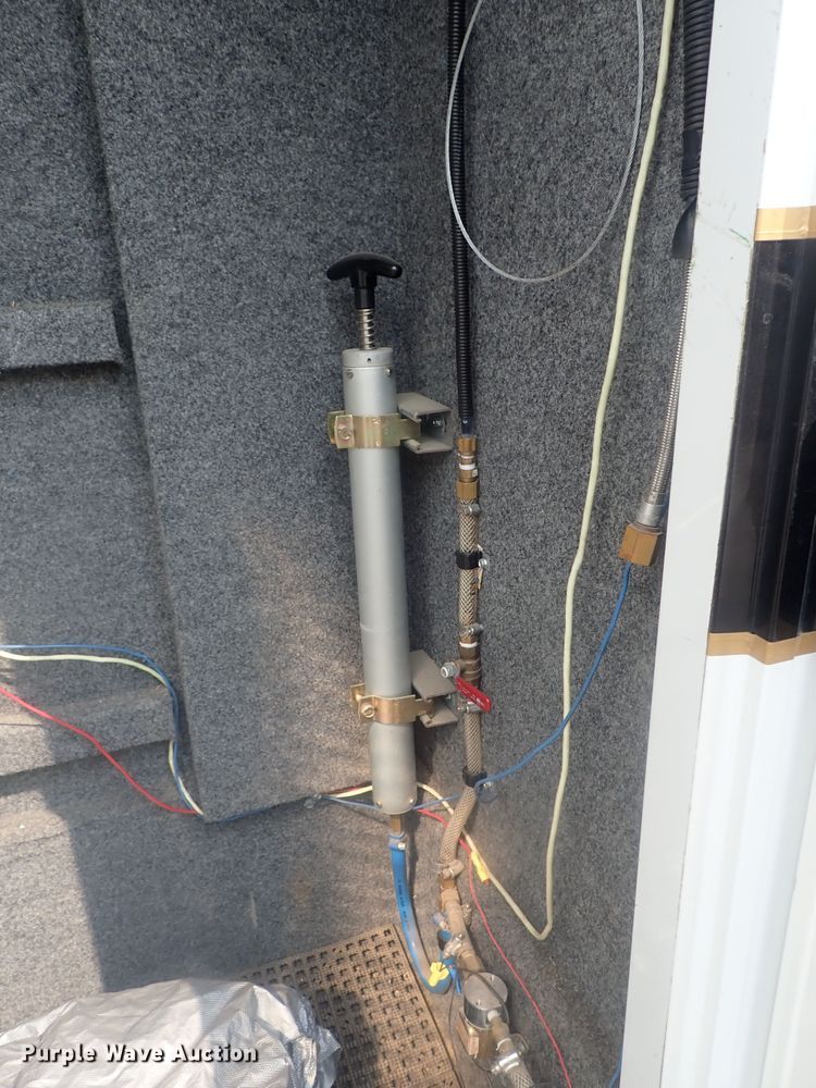 image for item DE0767 1992 Ford Econoline E350  ambulance