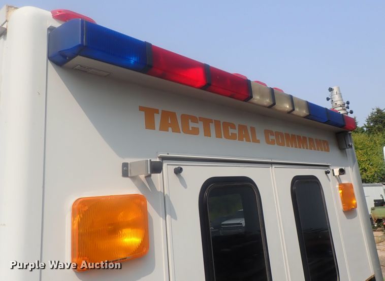 image for item DE0767 1992 Ford Econoline E350  ambulance