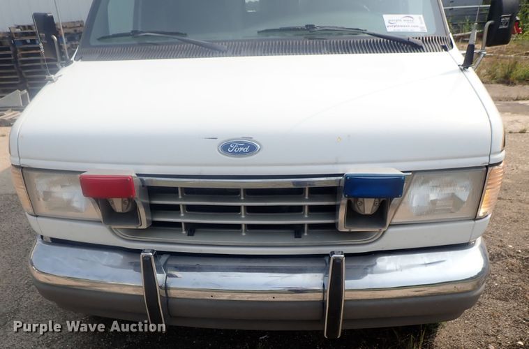 image for item DE0767 1992 Ford Econoline E350  ambulance