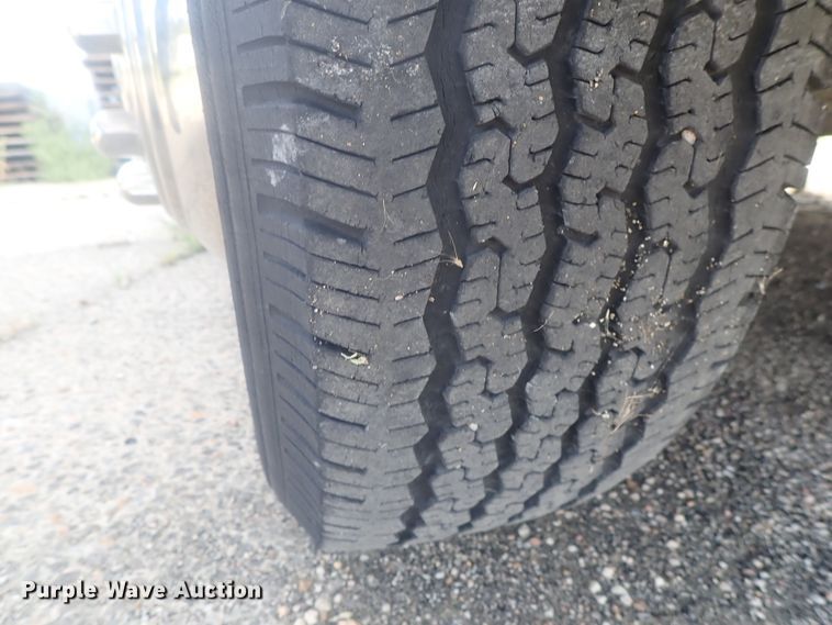 image for item DE0767 1992 Ford Econoline E350  ambulance