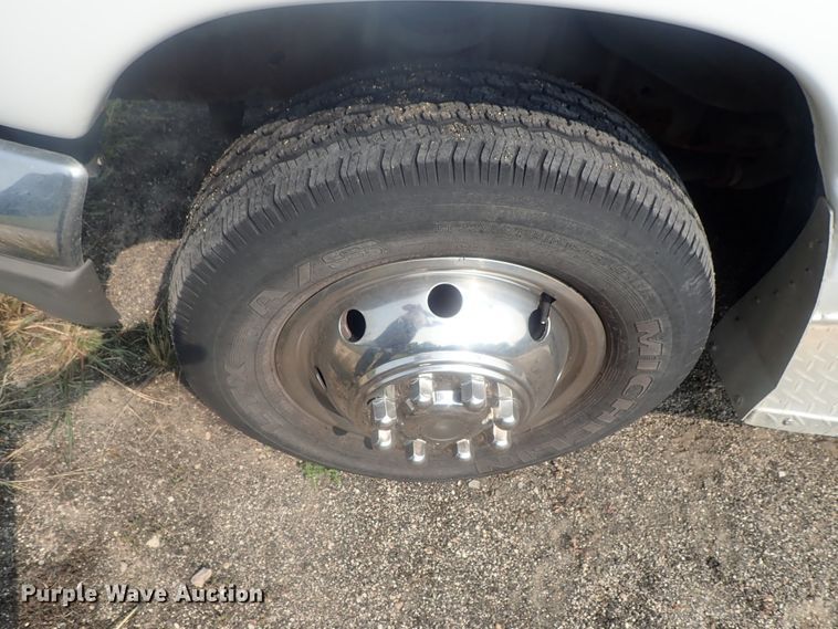 image for item DE0767 1992 Ford Econoline E350  ambulance