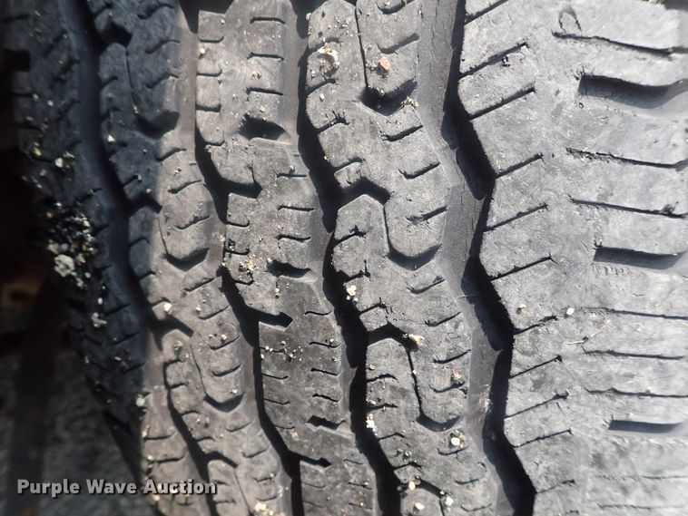 image for item DE0767 1992 Ford Econoline E350  ambulance