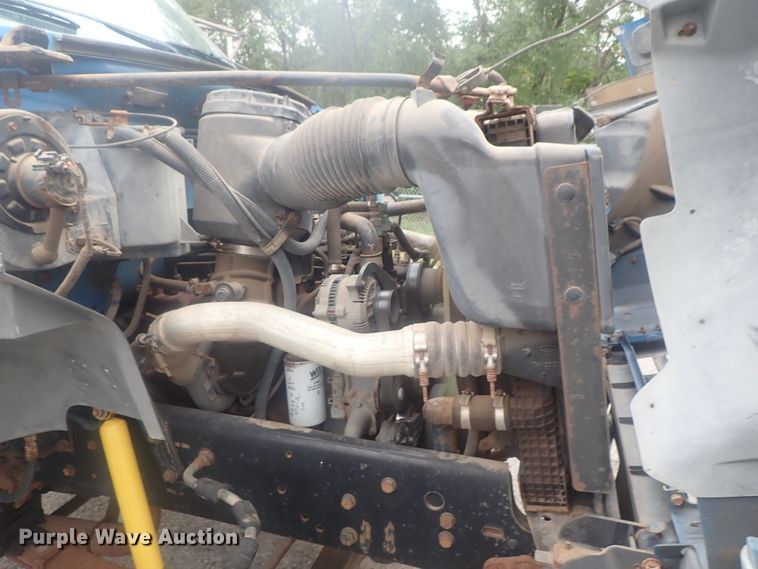 image for item DE0797 1995 Ford F800  truck with Vermeer tree spade