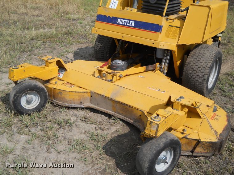 image for item DE4512 2010 Hustler 925008 ZTR lawn mower