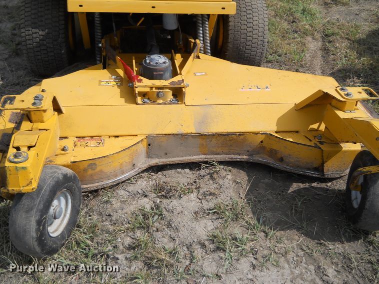 image for item DE4512 2010 Hustler 925008 ZTR lawn mower