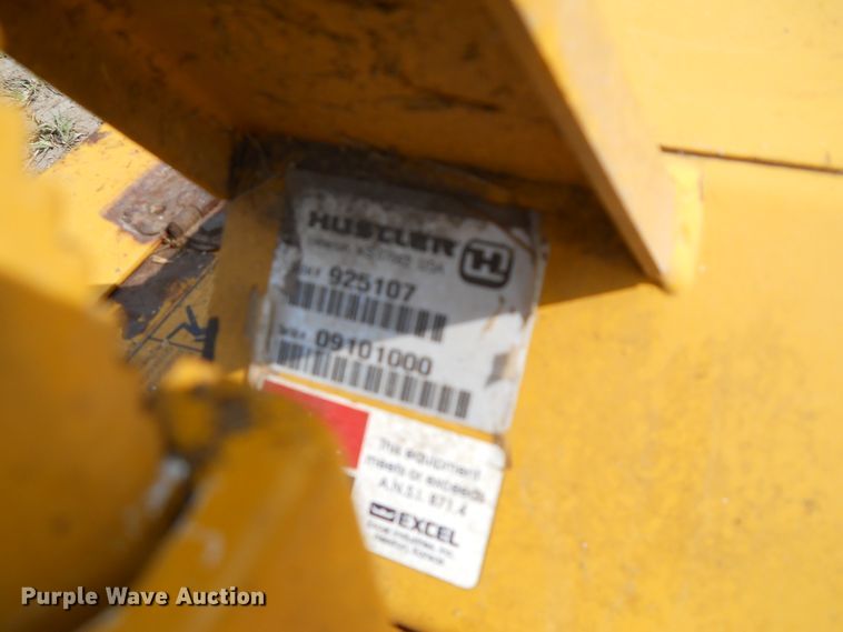 image for item DE4512 2010 Hustler 925008 ZTR lawn mower