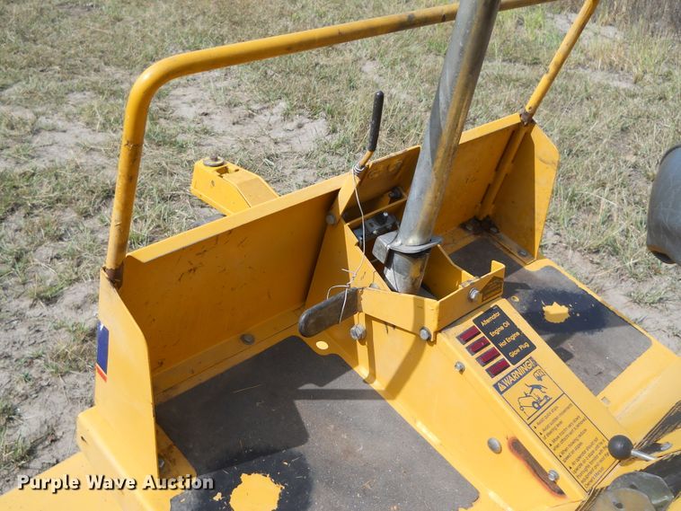 image for item DE4512 2010 Hustler 925008 ZTR lawn mower