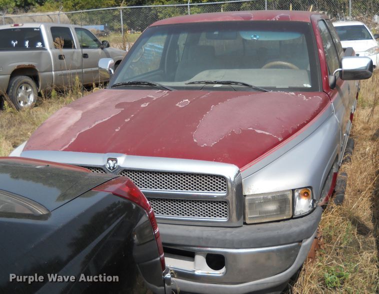 image for item DE4513 1996 Dodge Ram 1500  Club Cab pickup truck