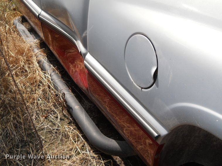 image for item DE4513 1996 Dodge Ram 1500  Club Cab pickup truck