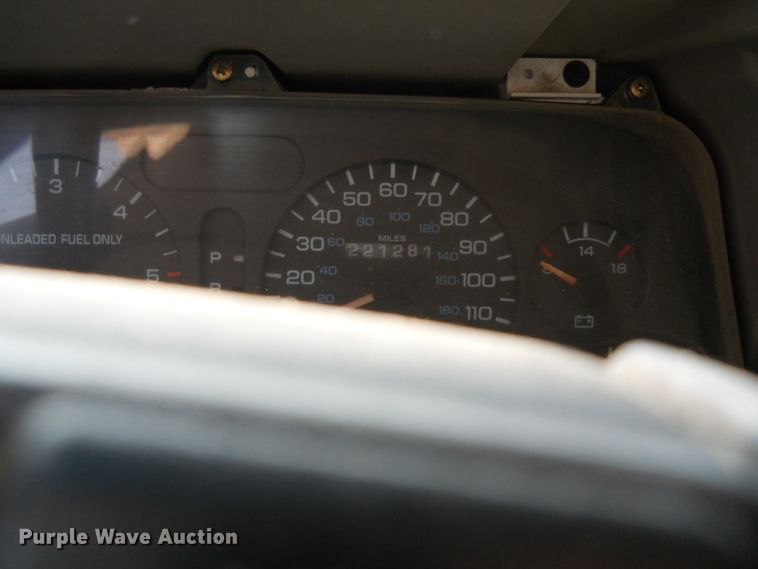 image for item DE4513 1996 Dodge Ram 1500  Club Cab pickup truck