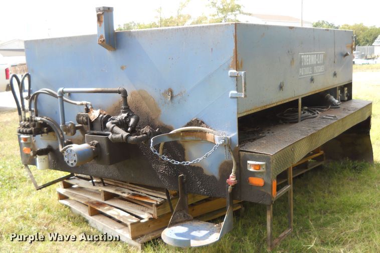 image for item DE4516 Thermo Lay TM375-200 pothole patcher bed