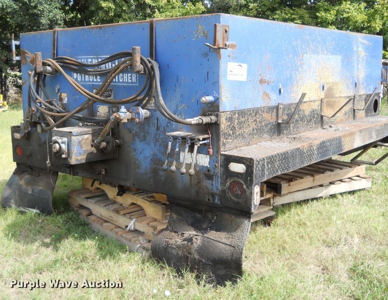 image for item DE4516 Thermo Lay TM375-200 pothole patcher bed