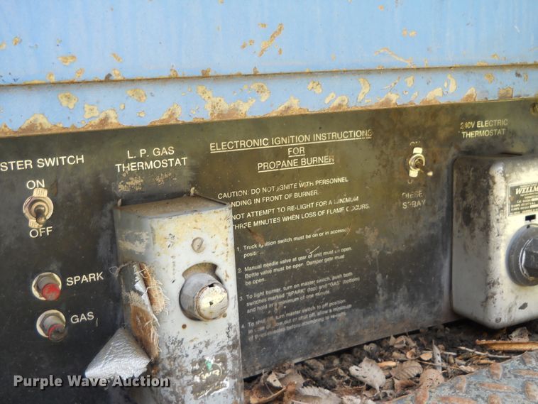 image for item DE4516 Thermo Lay TM375-200 pothole patcher bed