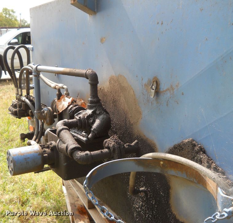 image for item DE4516 Thermo Lay TM375-200 pothole patcher bed