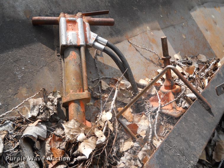 image for item DE4516 Thermo Lay TM375-200 pothole patcher bed