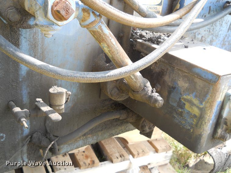 image for item DE4516 Thermo Lay TM375-200 pothole patcher bed