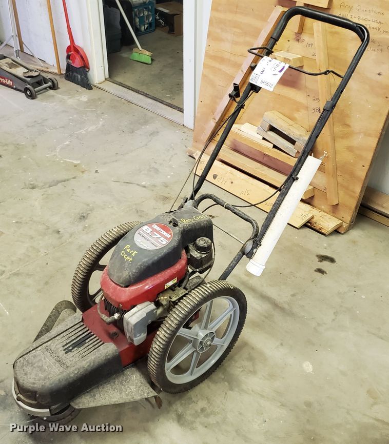 image for item DF5612 Craftsman string trimmer