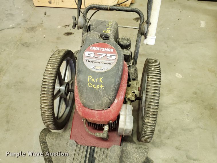 image for item DF5612 Craftsman string trimmer