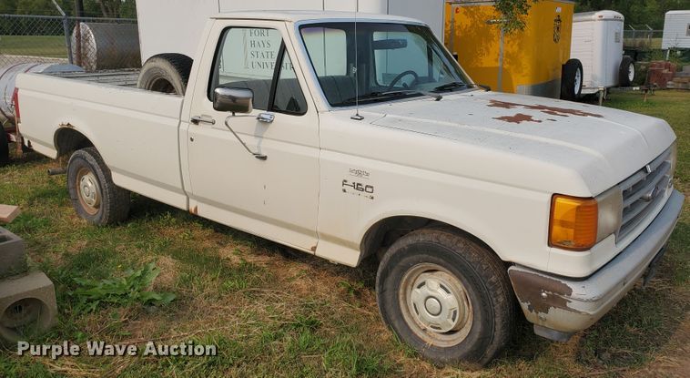 image for item DF5774 1990 Ford F150 Custom  pickup truck