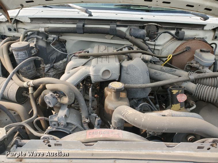 image for item DF5774 1990 Ford F150 Custom  pickup truck