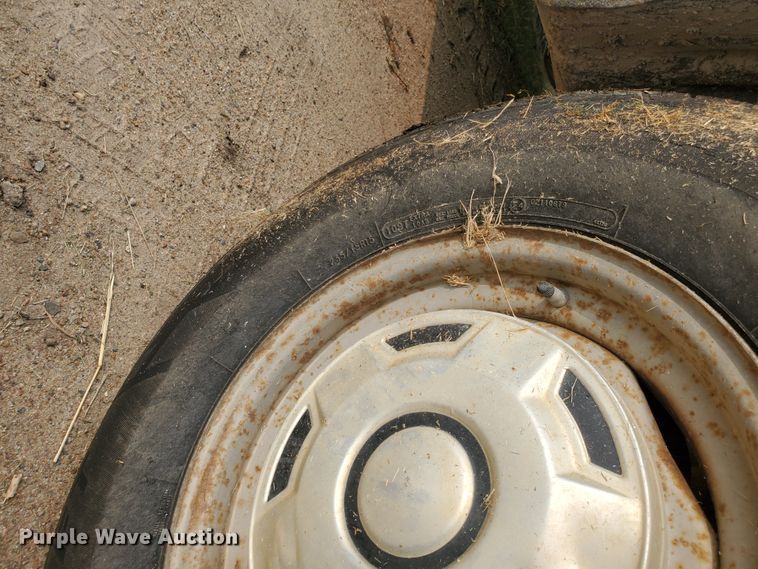 image for item DF5774 1990 Ford F150 Custom  pickup truck